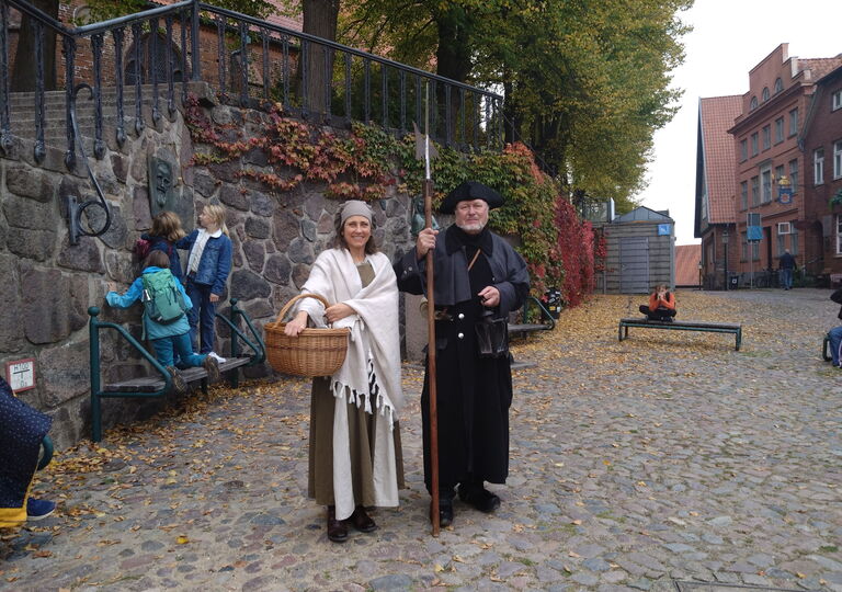 Bild von der Frau des Apothekers und dem Nachtwächter von Mölln