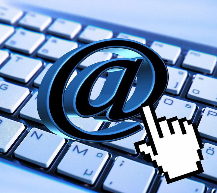 Tastatur mit Email-Icon