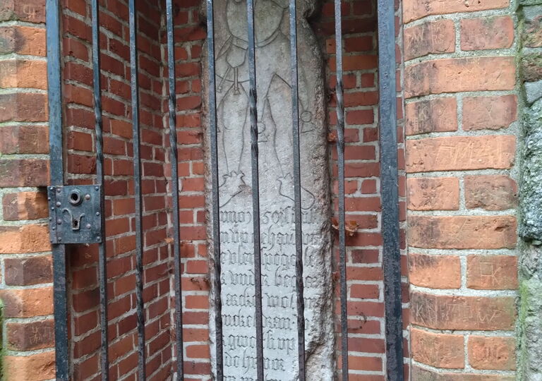 Till Eulenspiegel- Stein hinter Gittern