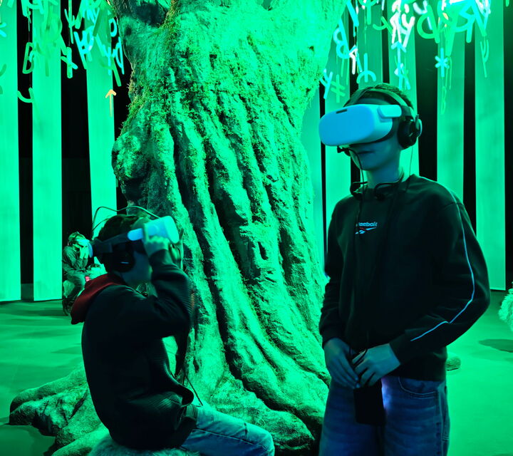 Schüler mit 3D-Brille